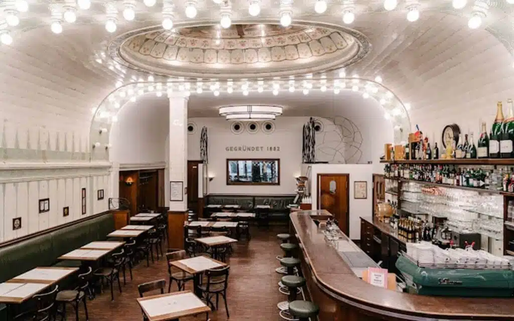 Café Paris Hamburg