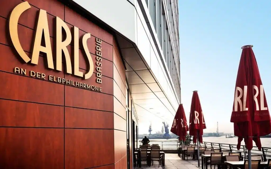 Carls an der Elbphilharmonie Hamburg