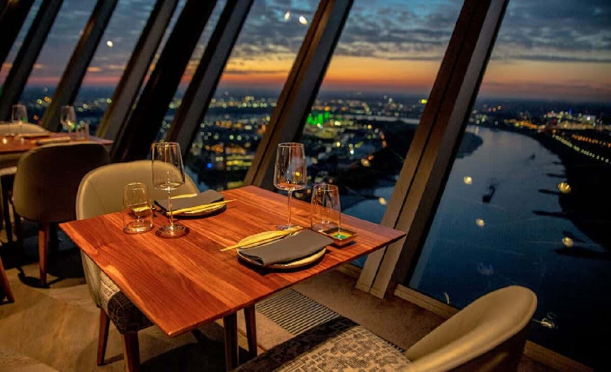 17 außergewöhnliche Restaurants in Düsseldorf Le Petit Chef