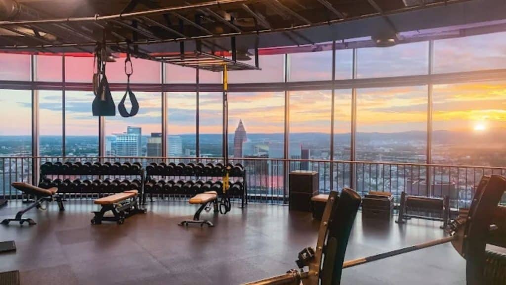 Prime Time Fitness Maintower Frankfurt Kraftraum