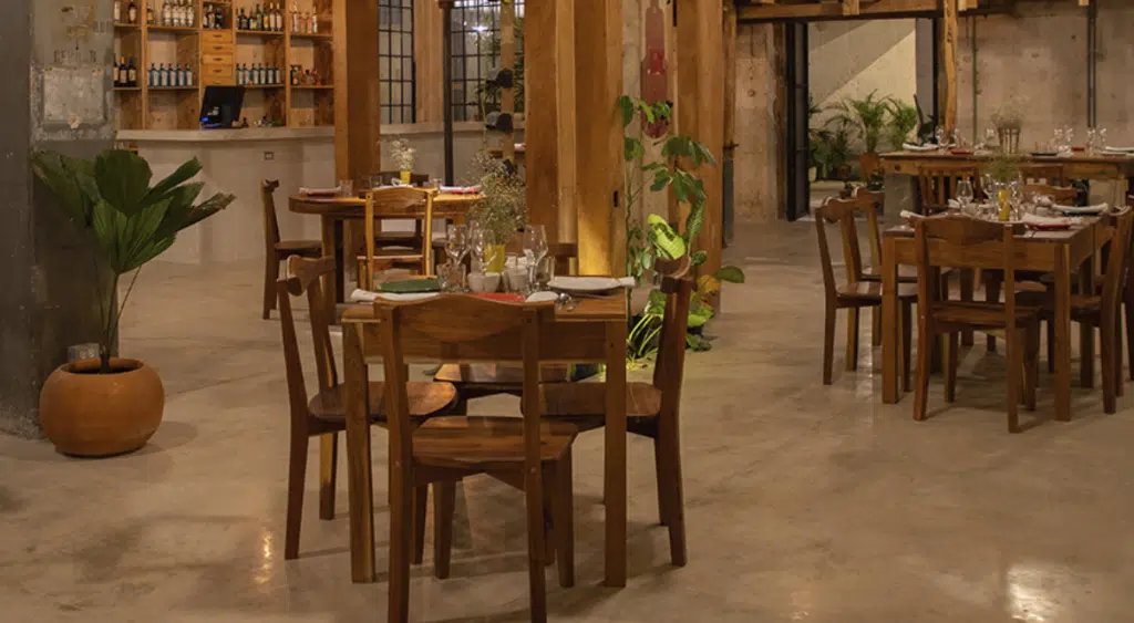 SALÓN GALLOS
